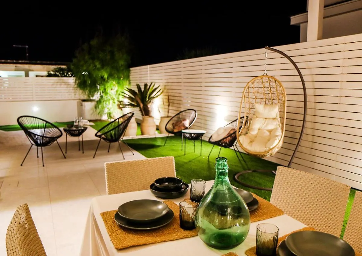 Villa Teresann Con Jacuzzi Riscaldata Santa Maria Del Focallo