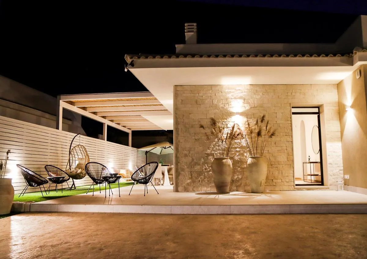 Villa Teresann Con Jacuzzi Riscaldata Santa Maria Del Focallo Italy